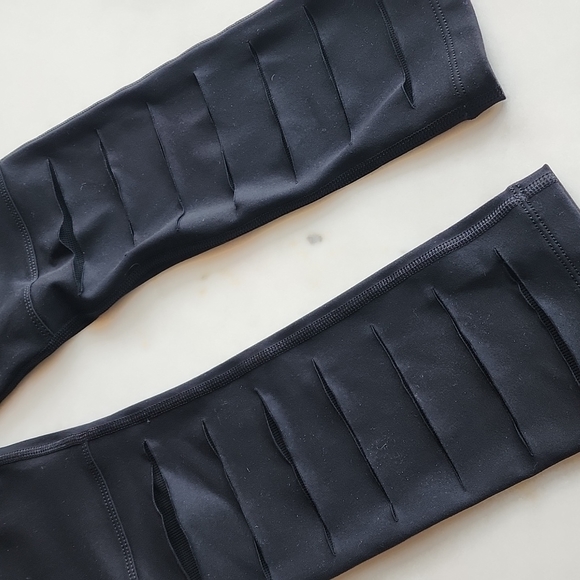 Lorna Jane Cropped Cut Up Knee Leggings Women's Size X-Small - Picture 3 of 13